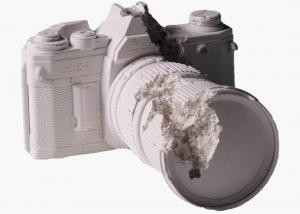 Скульптура Daniel Arsham Future Relic 02 35mm Camera, белый