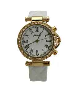 Часы с белым стеганым кожаным ремешком и золотыми деталями Olivia Pratt, white