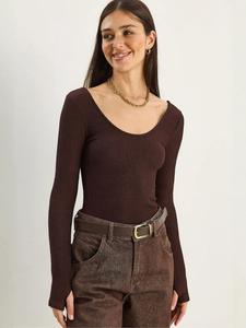 Bianco Lucci Лонгслив в темно-коричневом цвете