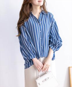 Блузка с защипами на спинке и рукавами три четверти