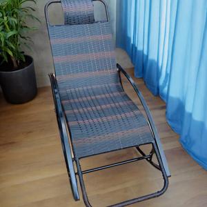 FANCYCHIC Кресло-качалка из плетеного pe-ротанга, черно-красный градиент