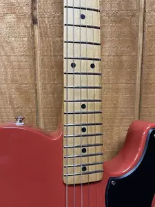 Fender Noventa Telecaster 2021 - настоящее время - Фиеста Ред