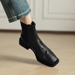 Женские ботильоны из овчины с низким каблуком, с квадратным носком, короткие ботинки с эластичной верхней частью для комфорта, осенне-зимние WIVITA, Black