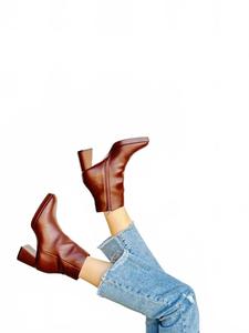 Женские ботильоны Shine On Me в коричневом CHINESE LAUNDRY