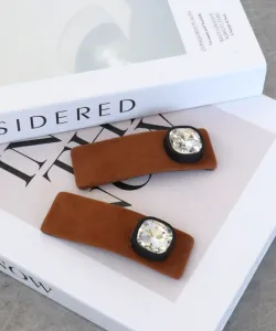 Three Four Time/Velvet Avis Top Pin