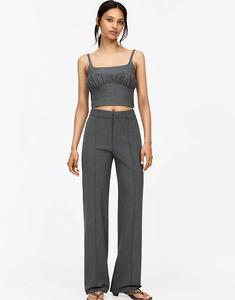 Элегантные брюки Pull&Bear с декоративными швами серого цвета