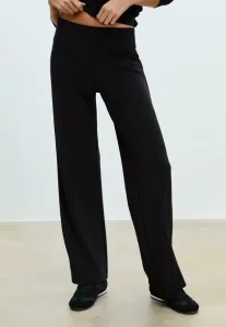 Мягкие на ощупь спортивные штаны с декоративной строчкой. Stradivarius, Black