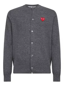 Кардиган с пуговицами и логотипом в виде сердца Comme Des Garçons Play, серый