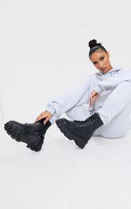 PrettyLittleThing Черные массивные походные ботинки на шнуровке широкого кроя