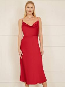 Атласное платье с капюшоном на шее Yumi, красный