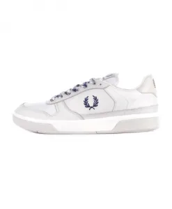 Бежевые кроссовки с логотипом по бокам и сзади. Fred Perry, белый