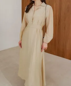 Платье с обтянутыми пуговицами