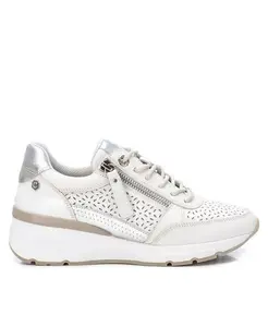 Женские кожаные повседневные кроссовки Carmela Collection от Xti, белый