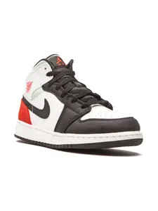 Кроссовки Air Jordan 1 Mid SE Jordan Kids, белый