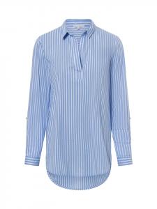 Marie Lund Блузка светло-голубого и белого цвета