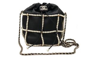 CHANEL Женская черная сумочка через плечо с жемчужной завязкой