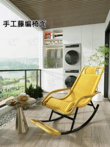 Садовое плетеное кресло-качалка из искусственного ротанга с усиленным каркасом