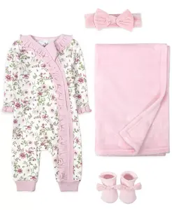 Комплект для девочек из 4 предметов: комбинезон, плед, носочки и повязка на голову Baby Essentials, розовый