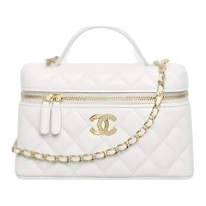 CHANEL Белая женская сумка из ягненка