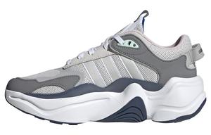 Женские кроссовки для бега Adidas Originals Magmur Runner