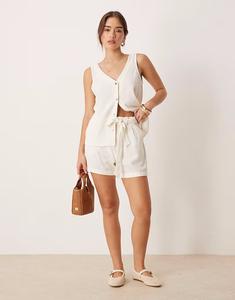 Короткие шорты из льняной смеси с завязкой на талии, белого цвета Jdy