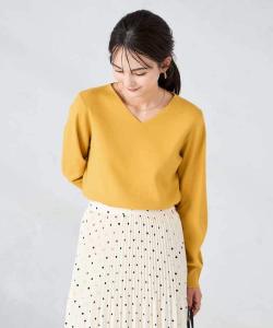 Красивый трикотажный свитер с V-образным вырезом и пышными рукавами Avv, цвет Mustard