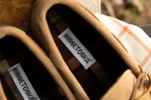 Мокасины Minnetonka для мужчин с твердой подошвой и флисовой подкладкой в клетку