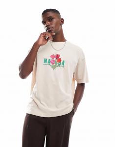 Футболка свободного кроя ASOS DESIGN бежевого цвета с цветочным принтом