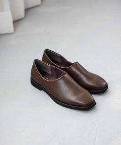 Легкие/антибактериальные/запахоотталкивающие/мягкие стельки, квадратные слипоны Studio Clip, цвет Brown (50)