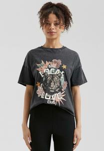 Футболка QS GEWASCHENES IM OVERSIZED FIT, Schwarz/Dark Grey