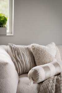 Айла подушка Svanefors, 18x45 см, белый