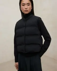 Женский жилет с скрытой застежкой и боковыми карманами на молнии Ecoalf, черный