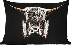 Подушка для улицы - Шотландский горный скот - Золото - Рога - Черно-белый - Корова - Животные - 60 x 40 см - Водонепроницаемая - Подушка для отдыха - Декоративная подушка - Подушка для дома MuchoWow