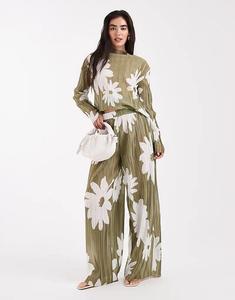 Комбинезон с широкими брюками плиссированного кроя с оливковым цветочным принтом