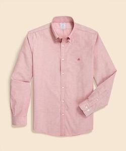 Эластичная рубашка Oxford с логотипом GF, сезонные цвета, повседневный крой.