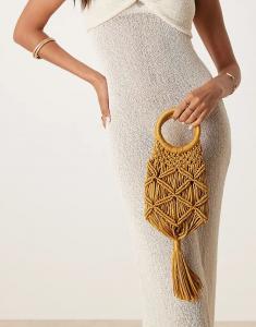 Клатч ASOS DESIGN в технике макраме с кисточками золотого цвета