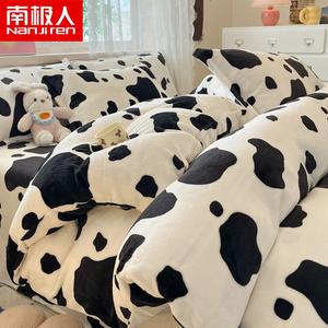 Antarctic Одеяло 180х220 см, вес 4,5 кг, молочный флис, хлопок Синьцзян, цвет черно-белая корова