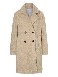 Мягкое плюшевое пальто цвета миндального крема More & More