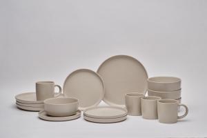 КОМПЛЕКСНЫЙ НАБОР Taupe Salerno, 16 предметов, на 4 персоны Novel, тауп
