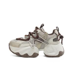 DAPHNE Устойчивые к скольжению, износостойкие дышащие массивные низкие кроссовки женские Coffee, цвет Coffee