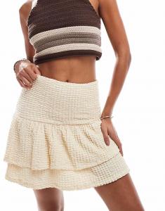 Мини-юбка ASOS DESIGN с ярусами и опущенным подолом цвета экрю
