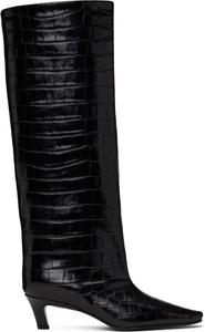 Высокие коричневые сапоги с широким голенищем и тиснением под крокодила TOTEME