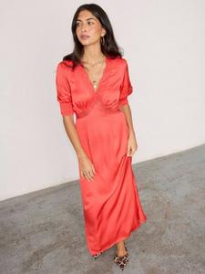 Платье миди с майской кружевной отделкой Never Fully Dressed, красный