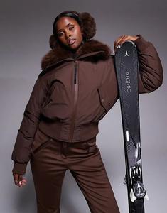 Укороченный горнолыжный бомбер ASOS 4505 с воротником из искусственного меха, кофейного цвета