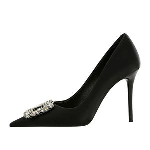 Туфли на тонком каблуке высотой 10 см для женщин QITUMAUL, Black[Heel Height 10Cm]