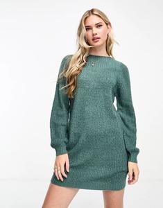 Короткое вязаное платье-свитер JDY зеленого цвета с широким вырезом