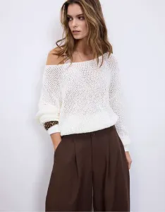 Бежевый джемпер с вырезом-лодочкой Stradivarius Mesh