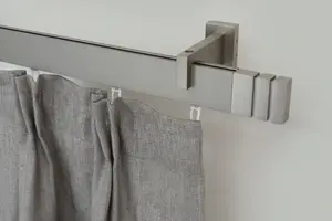 Карниз для штор GARESA "FLAT", 1 направляющая, желаемая длина, прямоугольный профиль, настенный монтаж, идеальный ход, современный, выдвижной 180 см, цвет vernickelt