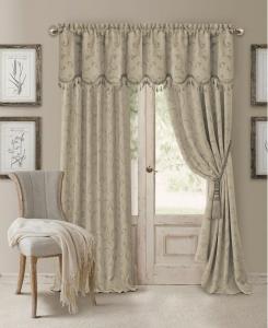 Шторы Mia Jacquard Scroll Blackout Window Curtain Elrene Home Fashions, Natural, 52x84