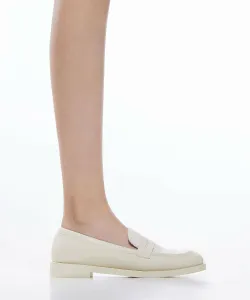 Твидовые лоферы Charles & Keith, цвет Chalk